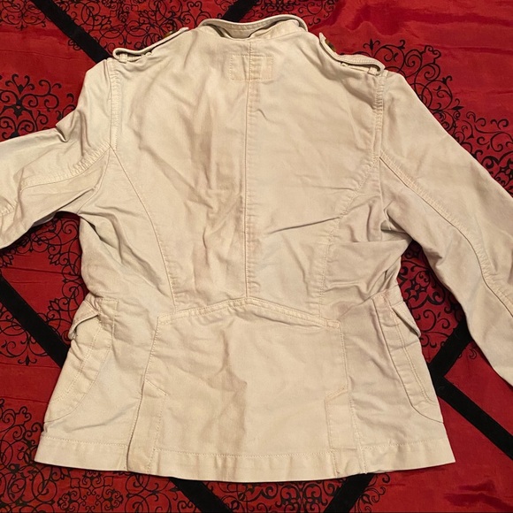 Ralph Lauren Beige Button Down Jacket (Size M) - Picture 4 of 6